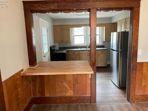615 Clark St, Willard, OH 44890 photo 5