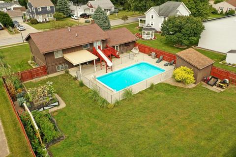 136 Vine St, Clyde, OH 43410 photo 12