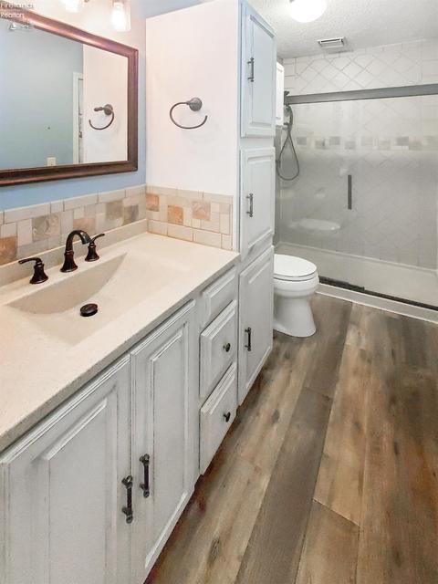 136 Vine St, Clyde, OH 43410 photo 39