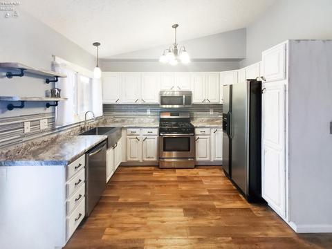 136 Vine St, Clyde, OH 43410 photo 27