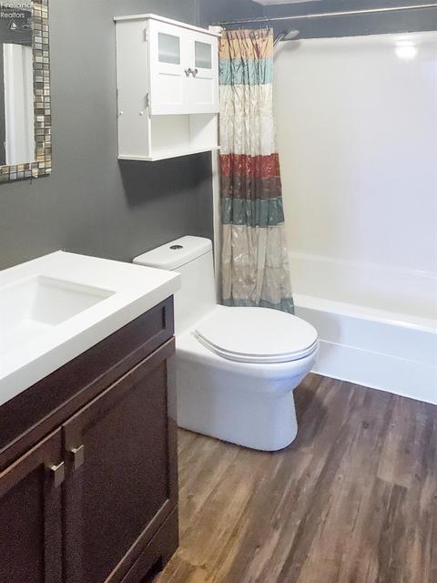 136 Vine St, Clyde, OH 43410 photo 44