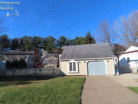 401 E Bogart Rd, Huron, OH 44839 photo 2