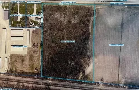 2308 E State Rd, Port Clinton, OH 43452