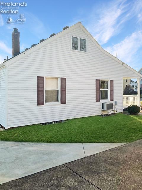 138 Walnut St, Bellevue, OH 44811 photo 4