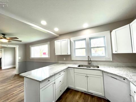 523 Huron St, Huron, OH 44839 photo 6