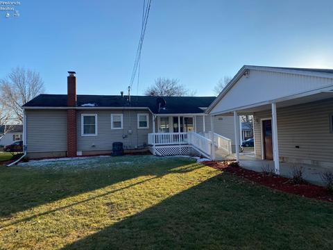 33 Hillcrest Dr, Willard, OH 44890 photo 2
