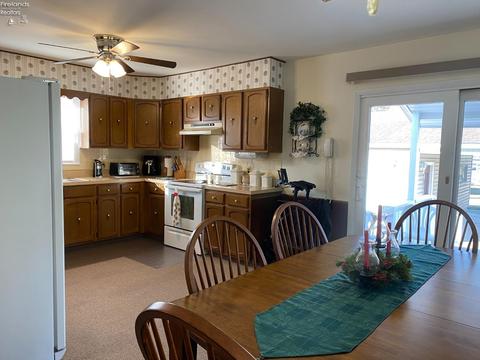 33 Hillcrest Dr, Willard, OH 44890 photo 8