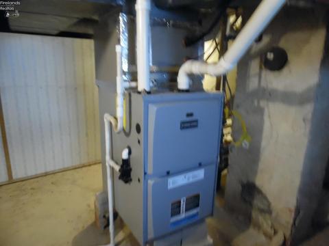 3262 Egypt Rd, Willard, OH 44890 photo 7