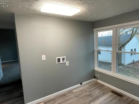 209 Park St, Willard, OH 44890 photo 12