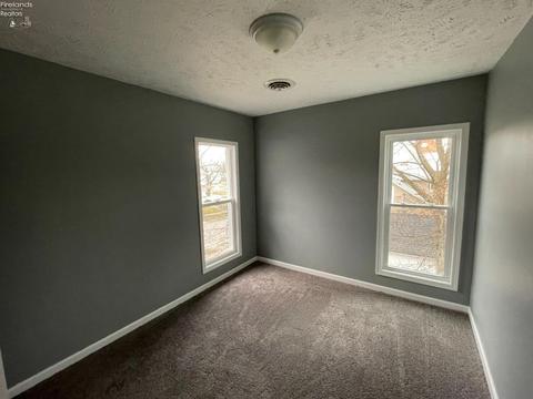 209 Park St, Willard, OH 44890 photo 27
