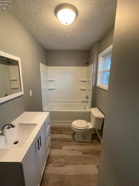 209 Park St, Willard, OH 44890 photo 21