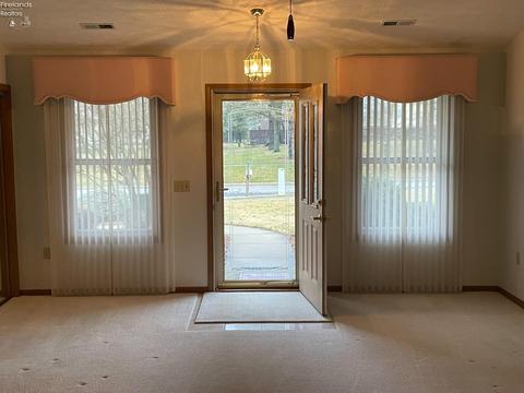 103 Leonard St, Willard, OH 44890 photo 5