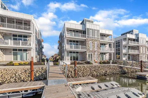 2719 S Harbor Bay Dr #1231, Marblehead, OH 43440