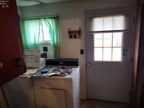 20 E Main St, Shiloh, OH 44878 photo 12