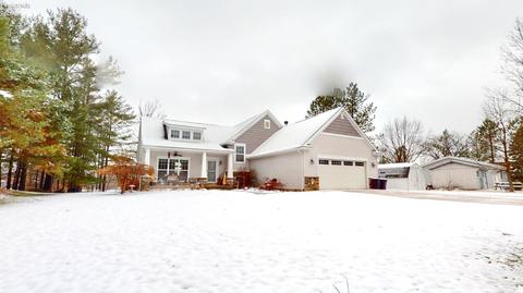 285 Portage Path, Willard, OH 44890 photo 1