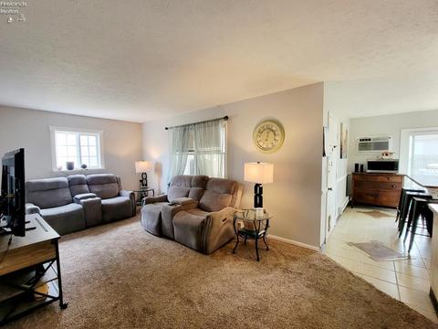417 Brinker St, Bellevue, OH 44811 photo 5