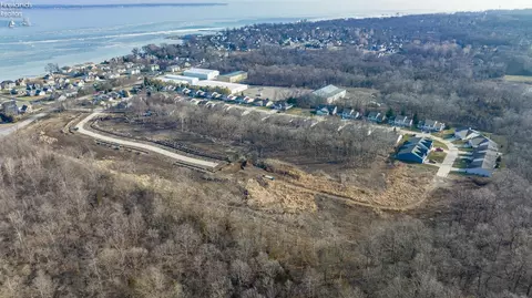 404 Lighthouse Oval, Marblehead, OH 43440 photo 41