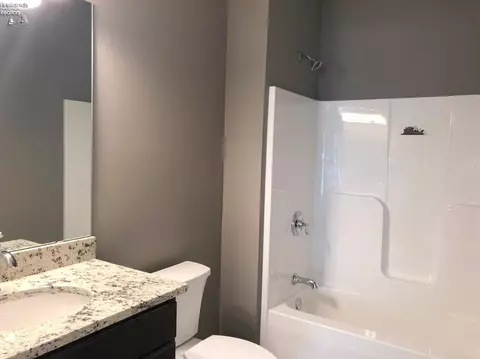 404 Lighthouse Oval, Marblehead, OH 43440 photo 34