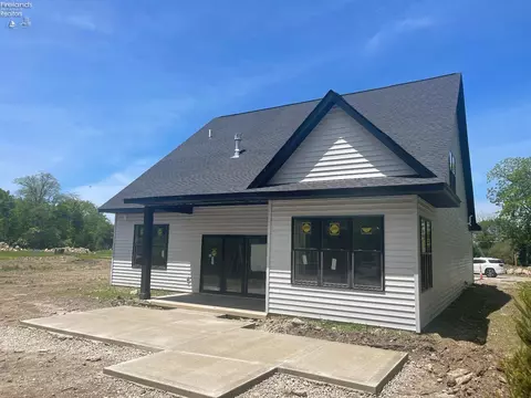 404 Lighthouse Oval, Marblehead, OH 43440 photo 4