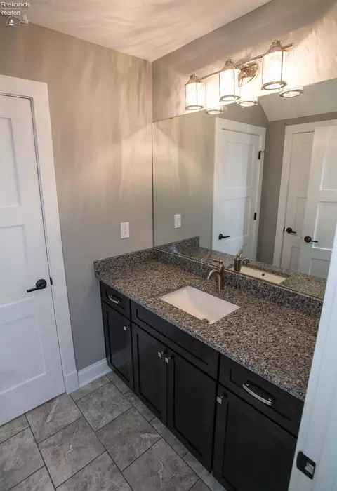 404 Lighthouse Oval, Marblehead, OH 43440 photo 20