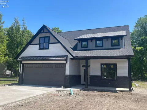 404 Lighthouse Oval, Marblehead, OH 43440 photo 3