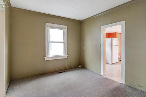 528 E Monroe St, Sandusky, OH 44870 photo 9