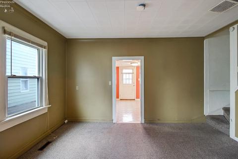 528 E Monroe St, Sandusky, OH 44870 photo 8