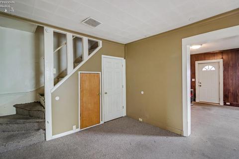 528 E Monroe St, Sandusky, OH 44870 photo 6