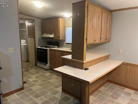 102 Delaware, Elyria, OH 44035 photo 10