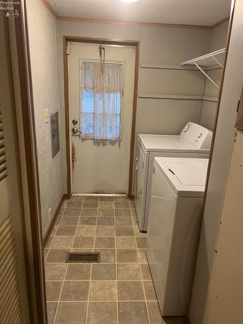 102 Delaware, Elyria, OH 44035 photo 13
