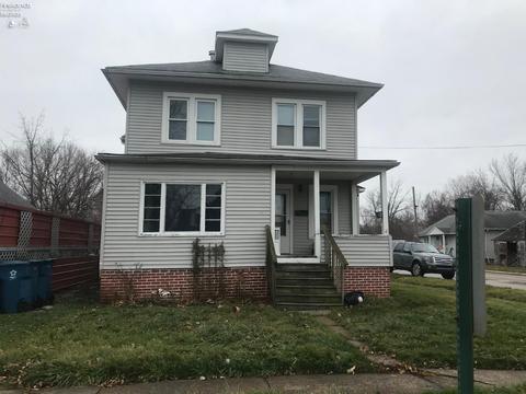 1002 E 3rd St, Port Clinton, OH 43452