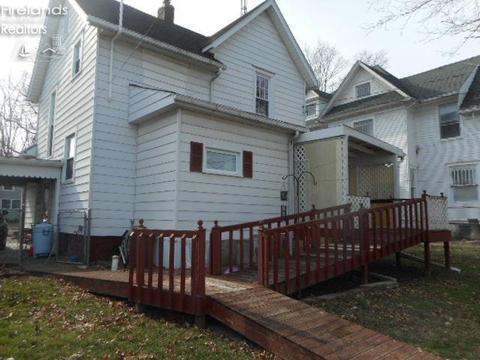 316 W Emerald St, Willard, OH 44890 photo 2