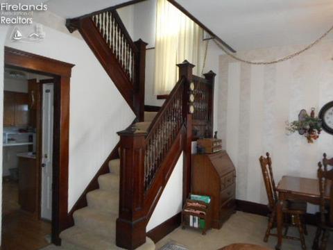 316 W Emerald St, Willard, OH 44890 photo 5