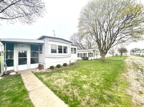 3575 NE Catawba Rd #40, Port Clinton, OH 43452