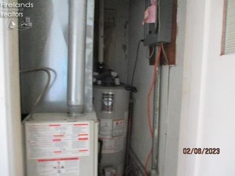 307 Elizabeth St, Willard, OH 44890 photo 7