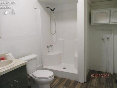 307 Elizabeth St, Willard, OH 44890 photo 8