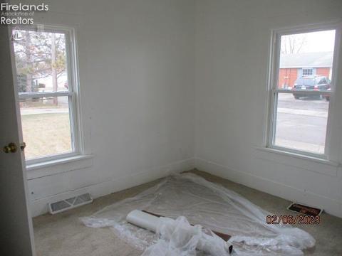307 Elizabeth St, Willard, OH 44890 photo 6