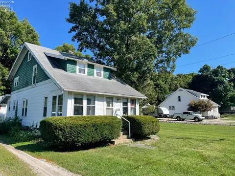 201 N Erie Beach Rd, Marblehead, OH 43440