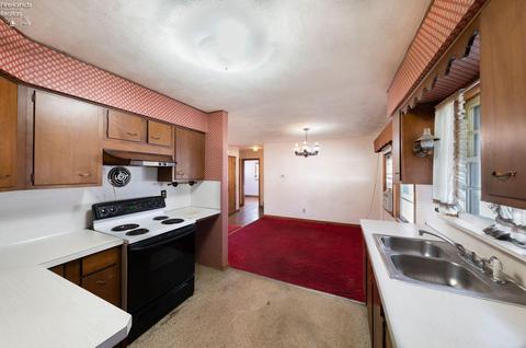 273 Brinker St, Bellevue, OH 44811 photo 8