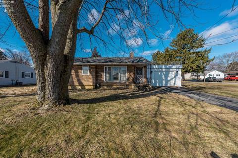 273 Brinker St, Bellevue, OH 44811 photo 2