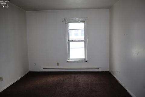 313 Park Ave, Willard, OH 44890 photo 17