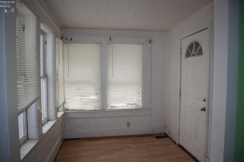 313 Park Ave, Willard, OH 44890 photo 9