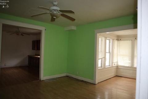 313 Park Ave, Willard, OH 44890 photo 8