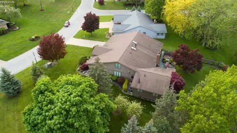 2405 Deerpath Dr, Sandusky, OH 44870 photo 5