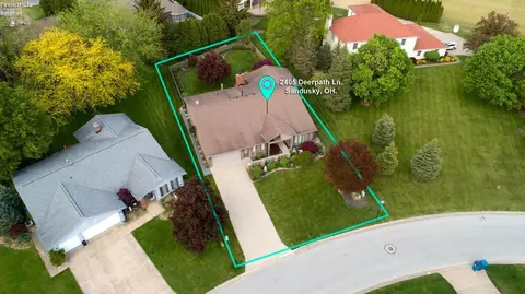 2405 Deerpath Dr, Sandusky, OH 44870 photo 3