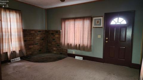 7 N Main St, Willard, OH 44890 photo 2