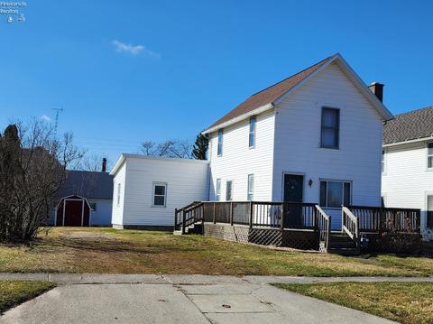 7 N Main St, Willard, OH 44890