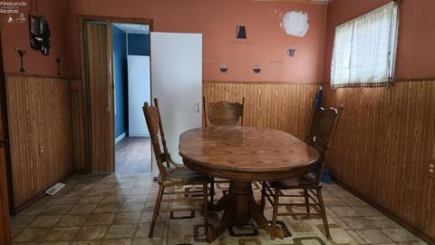 7 N Main St, Willard, OH 44890 photo 4