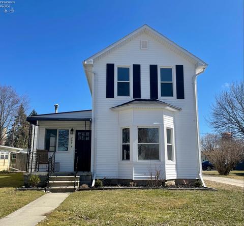 209 S Patterson St, Gibsonburg, OH 43431