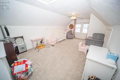 438 Cambridge Ave, Elyria, OH 44035 photo 7